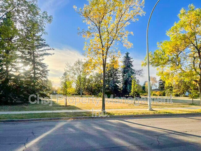 10731-10163 163 St NW in Edmonton, AB - Building Photo - Building Photo