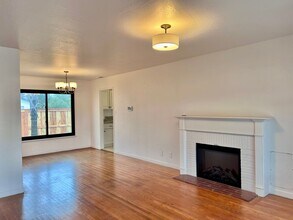 3601 Ardmore Rd in Sacramento, CA - Building Photo - Building Photo