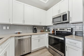 Landmark on 67th Ave in Peoria, AZ - Foto de edificio - Building Photo