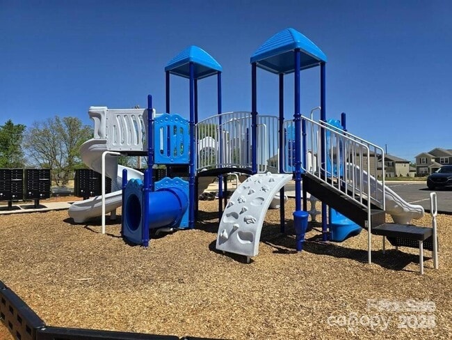 2309 Blue Sky Mdws Dr in Monroe, NC - Building Photo - Building Photo