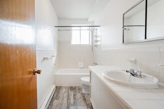 281-17e 17e Avenue N in St-Jérôme, QC - Building Photo - Building Photo