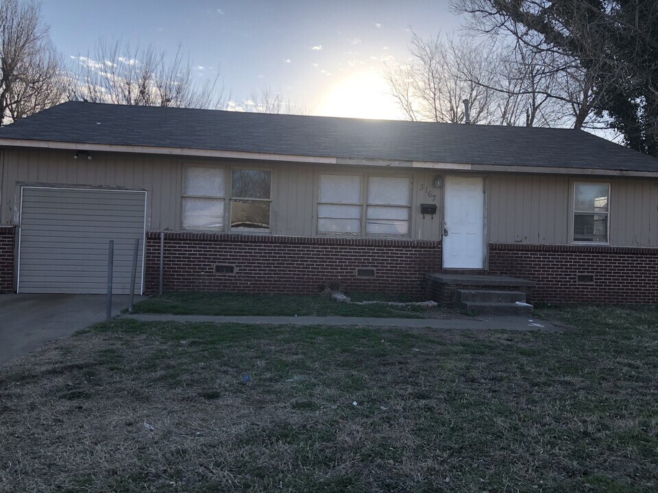 3167 N Lansing Pl in Tulsa, OK - Building Photo