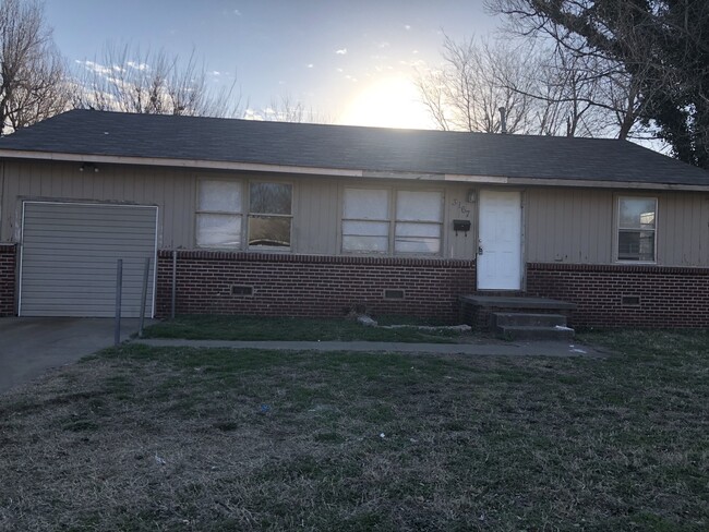 property at 3167 N Lansing Pl