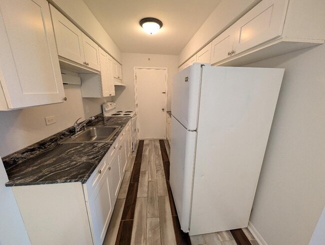 17515 Sandalwood Dr in Tinley Park, IL - Foto de edificio - Building Photo