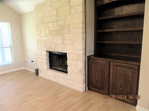 803 Mary Lee Ln in Collinsville, TX - Building Photo - Building Photo