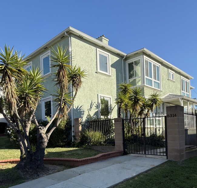 6314 1/2 Overhill Dr, Unit 1.2