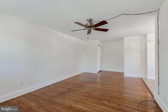 5448 Hermit Terrace in Philadelphia, PA - Building Photo - Building Photo