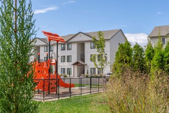 Northplace Apartment Homes in Salem, OR - Foto de edificio - Building Photo