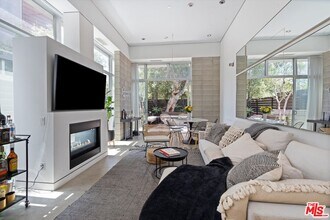 720 Brooks Ave in Los Angeles, CA - Building Photo - Building Photo