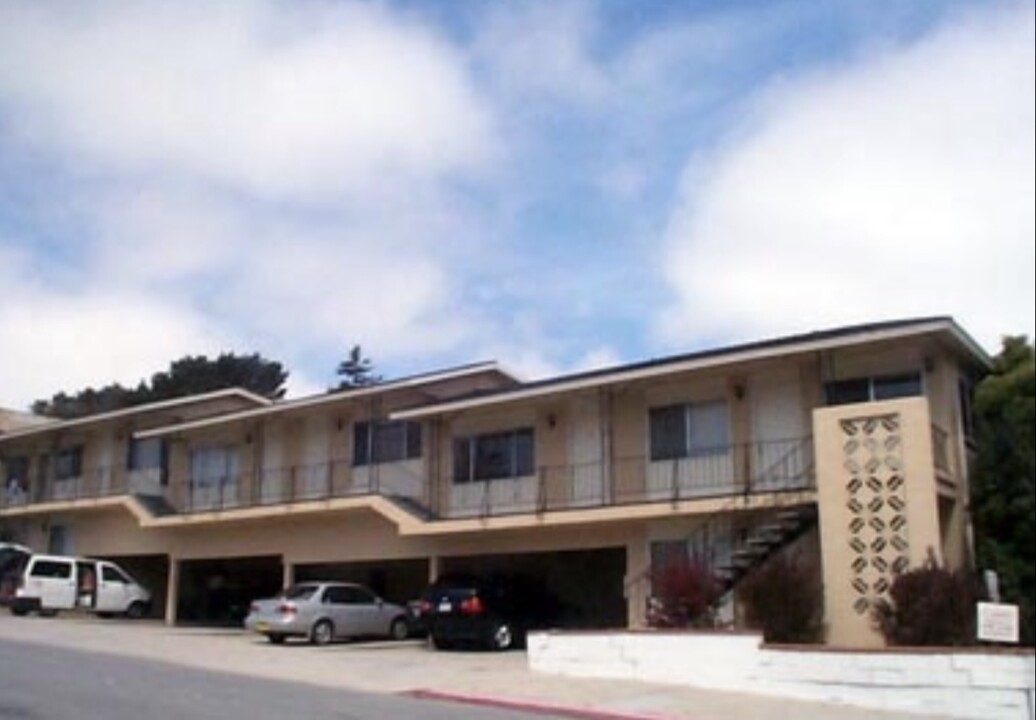 803 Hawthorne St in Monterey, CA - Building Photo