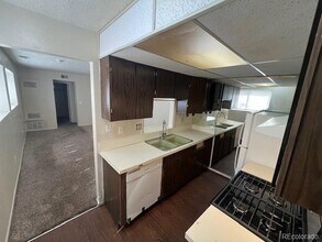 10742 E Exposition Ave in Aurora, CO - Building Photo - Building Photo