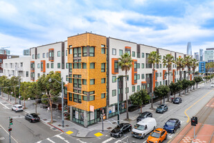 Nancy & Stephen Grand Family House Apartments