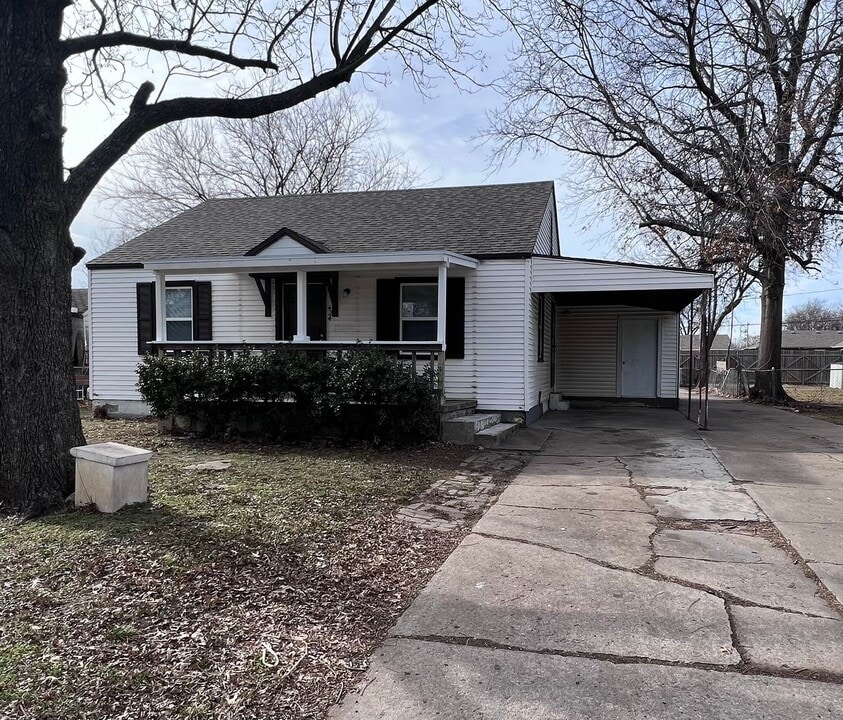 424 S 70th E Ave in Tulsa, OK - Building Photo