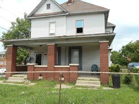 1202 E Washington St in Indianapolis, IN - Building Photo