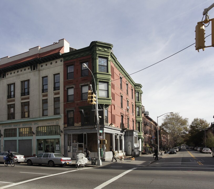 1223 Bedford Ave in Brooklyn, NY - Foto de edificio