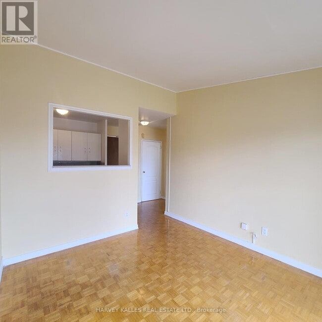 80 Blackfriar Ave in Toronto, ON - Building Photo - Building Photo