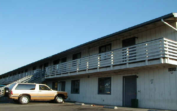 1616 E Market St in Stockton, CA - Foto de edificio - Building Photo