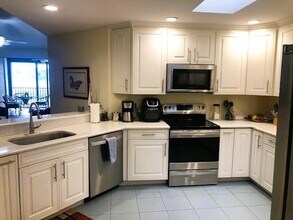 6102 SE Landing Way, Unit 13 in Stuart, FL - Building Photo - Building Photo