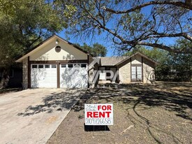 6731 Cypress Lake Dr in San Antonio, TX - Building Photo