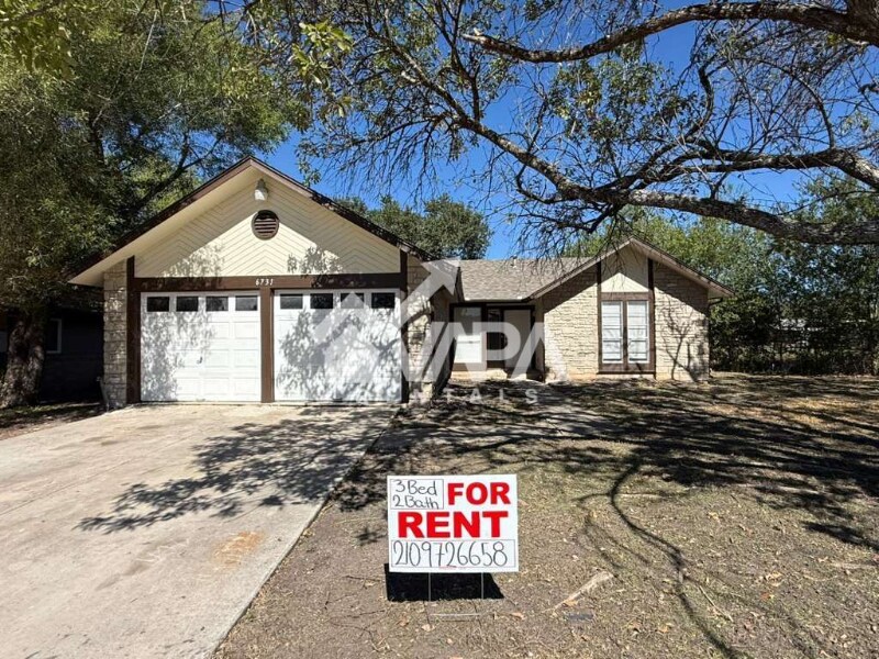 6731 Cypress Lake Dr in San Antonio, TX - Building Photo