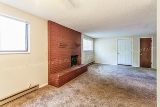 915 Camelot Ct, Unit 915 in Fort Collins, CO - Building Photo - Building Photo