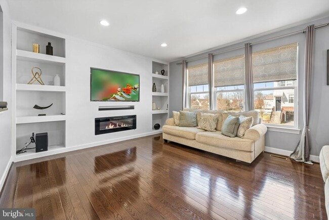 16729 Shackleford Way in Woodbridge, VA - Building Photo - Building Photo