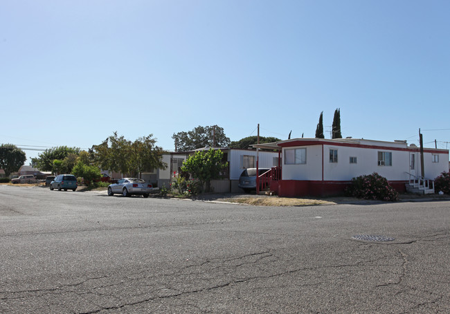 1328 M St in Newman, CA - Building Photo - Building Photo