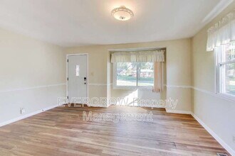 705 Orchard Ln in Greenwood, IN - Building Photo - Building Photo