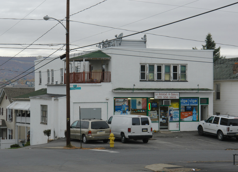 La Amistad #4 Bakery in Scranton, PA - Building Photo