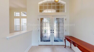 10061 Vineyard Lake Rd E in Jacksonville, FL - Building Photo - Building Photo