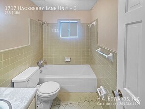 1717 Hackberry Ln in Tuscaloosa, AL - Building Photo - Building Photo