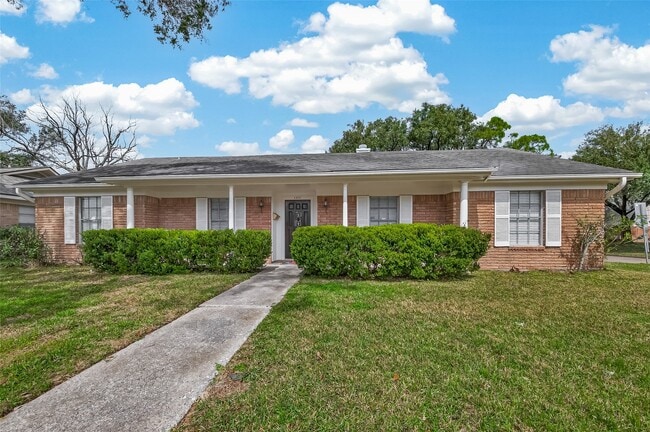 property at 9502 Skyline Dr