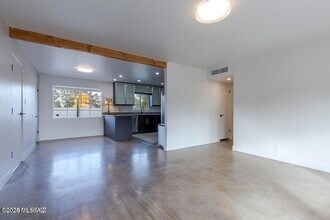 5723 E 19th St, Unit 21 in Tucson, AZ - Foto de edificio - Building Photo