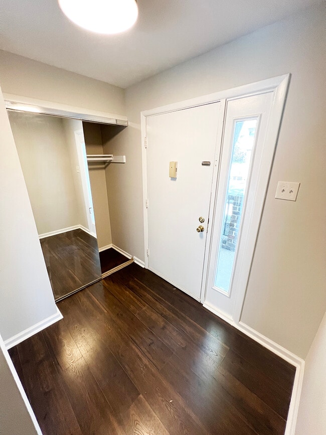 3069 Hawthorne Dr NE in Washington, DC - Foto de edificio - Building Photo