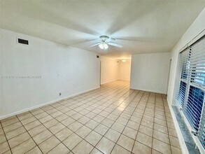 2380 Diana Dr in Hallandale Beach, FL - Building Photo - Building Photo
