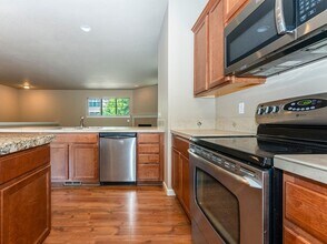 20713 SW Sister Ln in Beaverton, OR - Building Photo - Building Photo