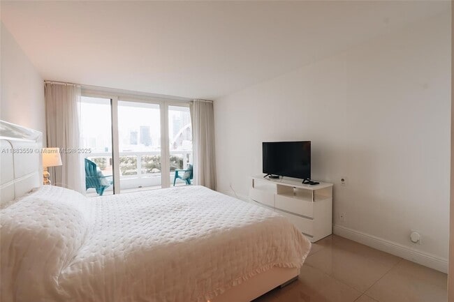 property at 1717 N Bayshore Dr