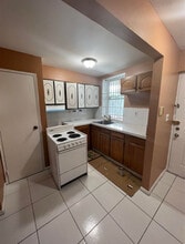 2613 Bergenline Ave, Unit 8 in Union City, NJ - Foto de edificio - Building Photo