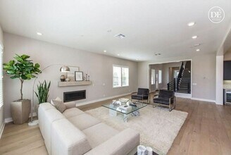 95 Turnstone in Irvine, CA - Building Photo - Building Photo