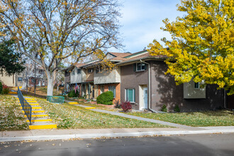 12672 W Virginia Ave in Lakewood, CO - Building Photo - Building Photo