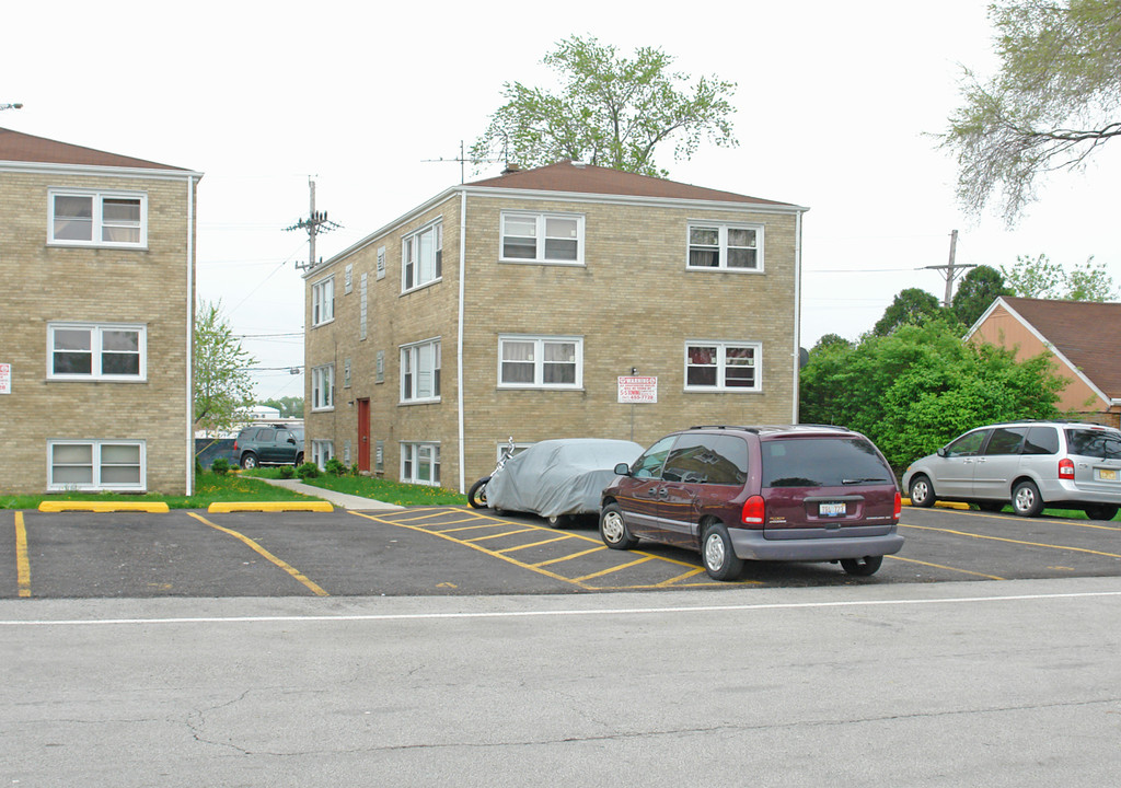 9603 W McLean Ave in Melrose Park, IL - Building Photo