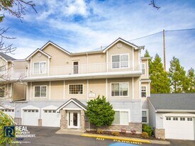 14110 SE 171st Way in Renton, WA - Building Photo
