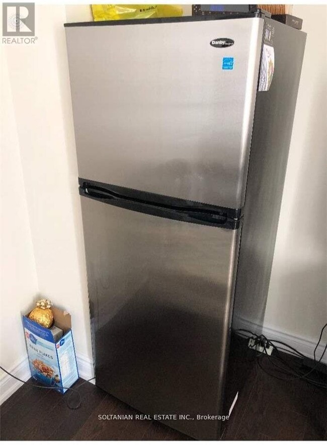 106 Puccini Dr in Richmond Hill, ON - Building Photo - Building Photo