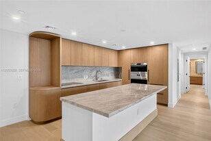 1176 97th St in Bay Harbor Islands, FL - Building Photo