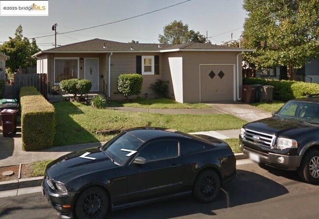 property at 1342 Inglewood St