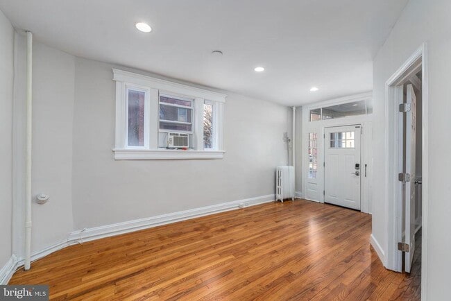 101 E 33rd St in Baltimore, MD - Building Photo - Building Photo