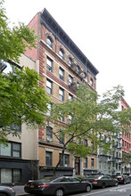 110-112 Thompson St in New York, NY - Foto de edificio - Building Photo