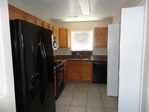 624 Valley Meadows Dr in Rio Rancho, NM - Building Photo - Building Photo