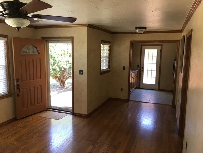 2128 Carlisle Rd in The Village, OK - Building Photo - Building Photo