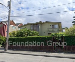 615 NW 85th St in Seattle, WA - Building Photo